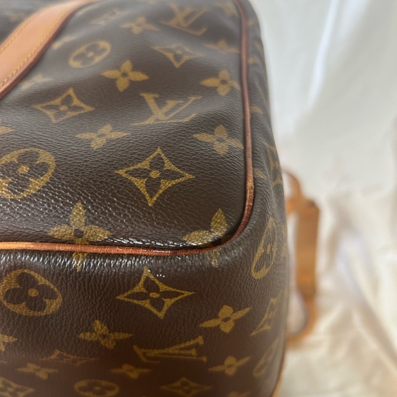 Louis Vuitton Monogram Canvas Keepall 50 Duffel Bag w/Shoulder Strap & Lock/Key - Picture 8 of 17